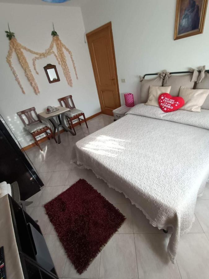 Bellissima Stanza Con Parcheggio Gratuito Apartment Cinquale Exterior photo