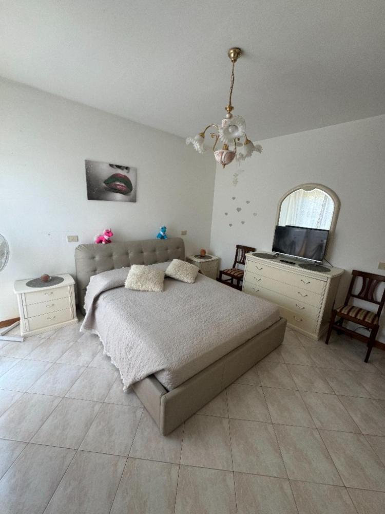 Bellissima Stanza Con Parcheggio Gratuito Apartment Cinquale Exterior photo
